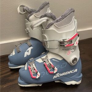 Nordica Speedmachine Girls Ski Boots
